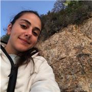 Je donne des cours de tous niveaux du collège au lycée, dans presque toutes les matières.